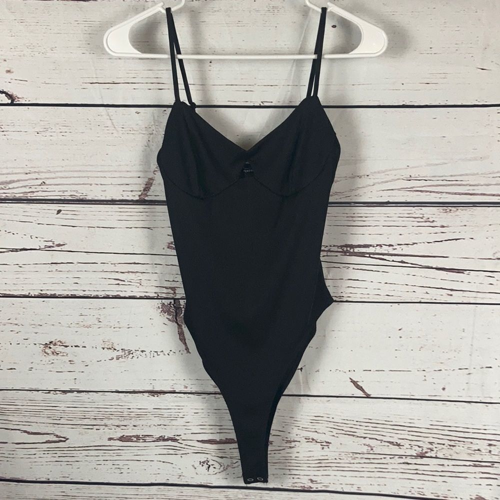⭐️5FOR$25⭐️ Forever 21 Black Spaghetti Strap Cut Out Body Suit